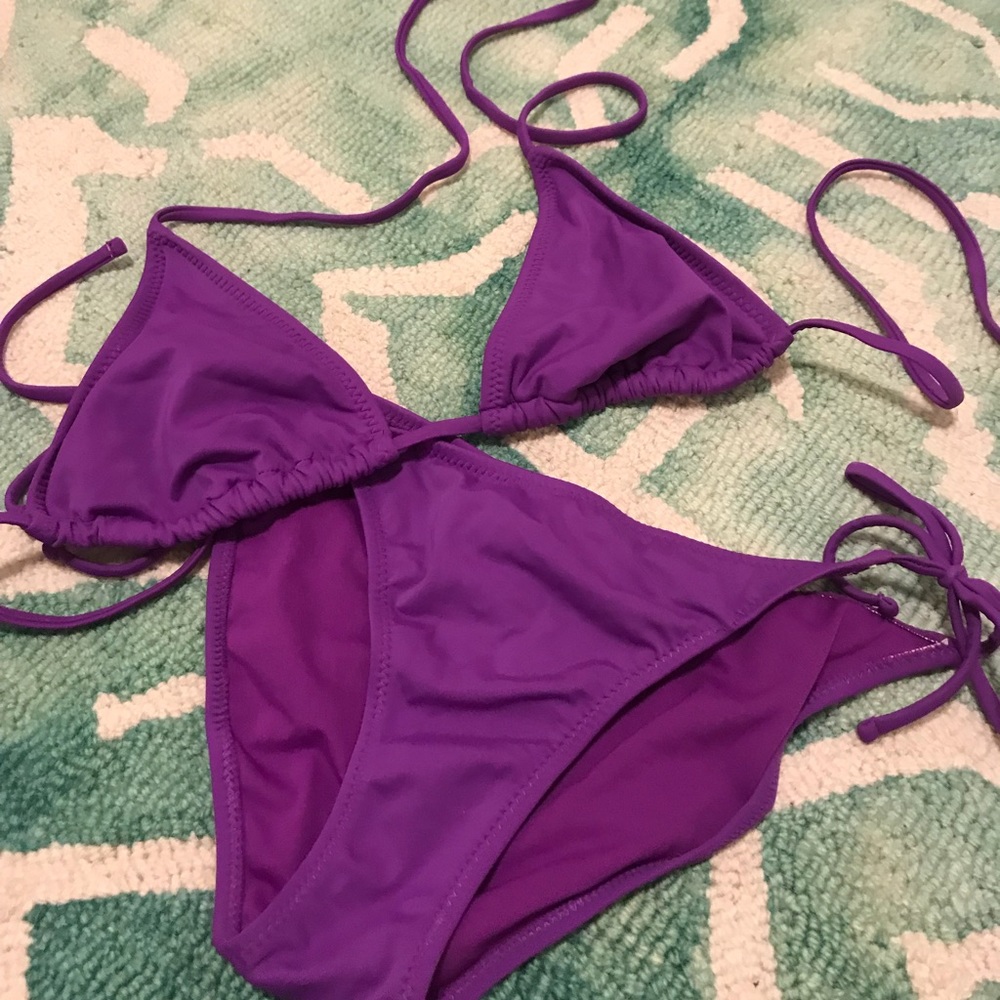 NWOT! Beautiful True Purple bikini SET - Medium!